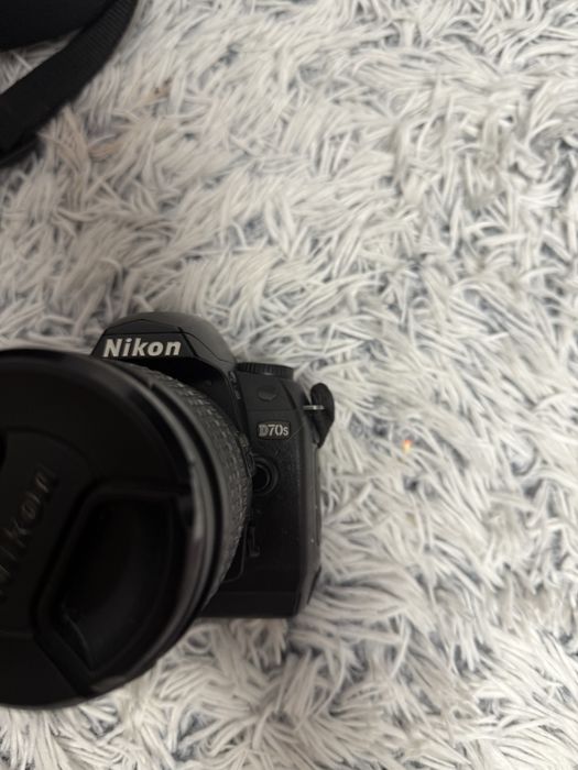 Aparat foto nikon se vinde