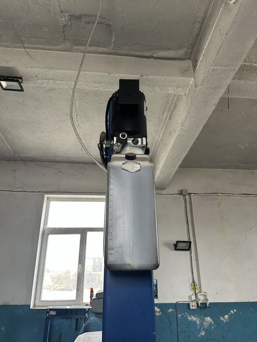 Elvator 2 coloane 4000Kg