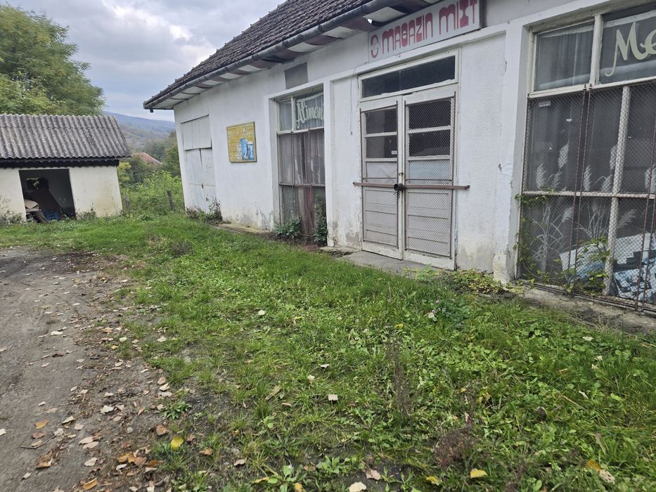 Vand imobil in suprafata de 180 m2