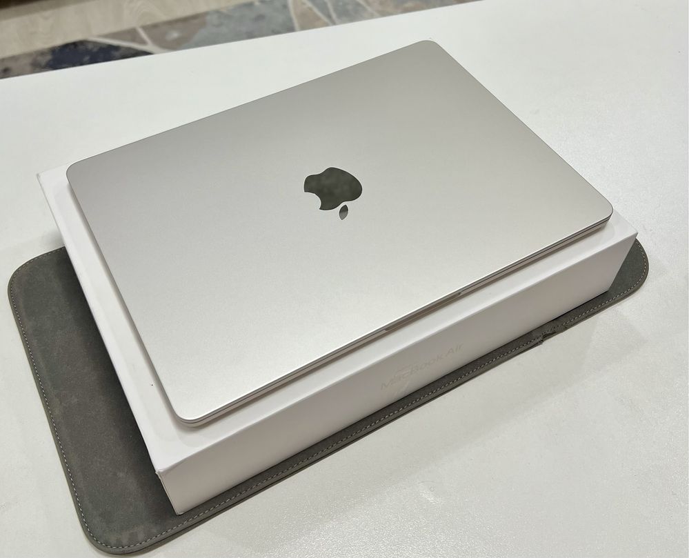 Macbook Air M2 8/256 GB 21 цикл 100% емкость