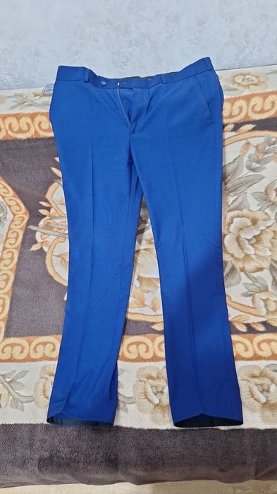 Vând costum de haine și sacouri