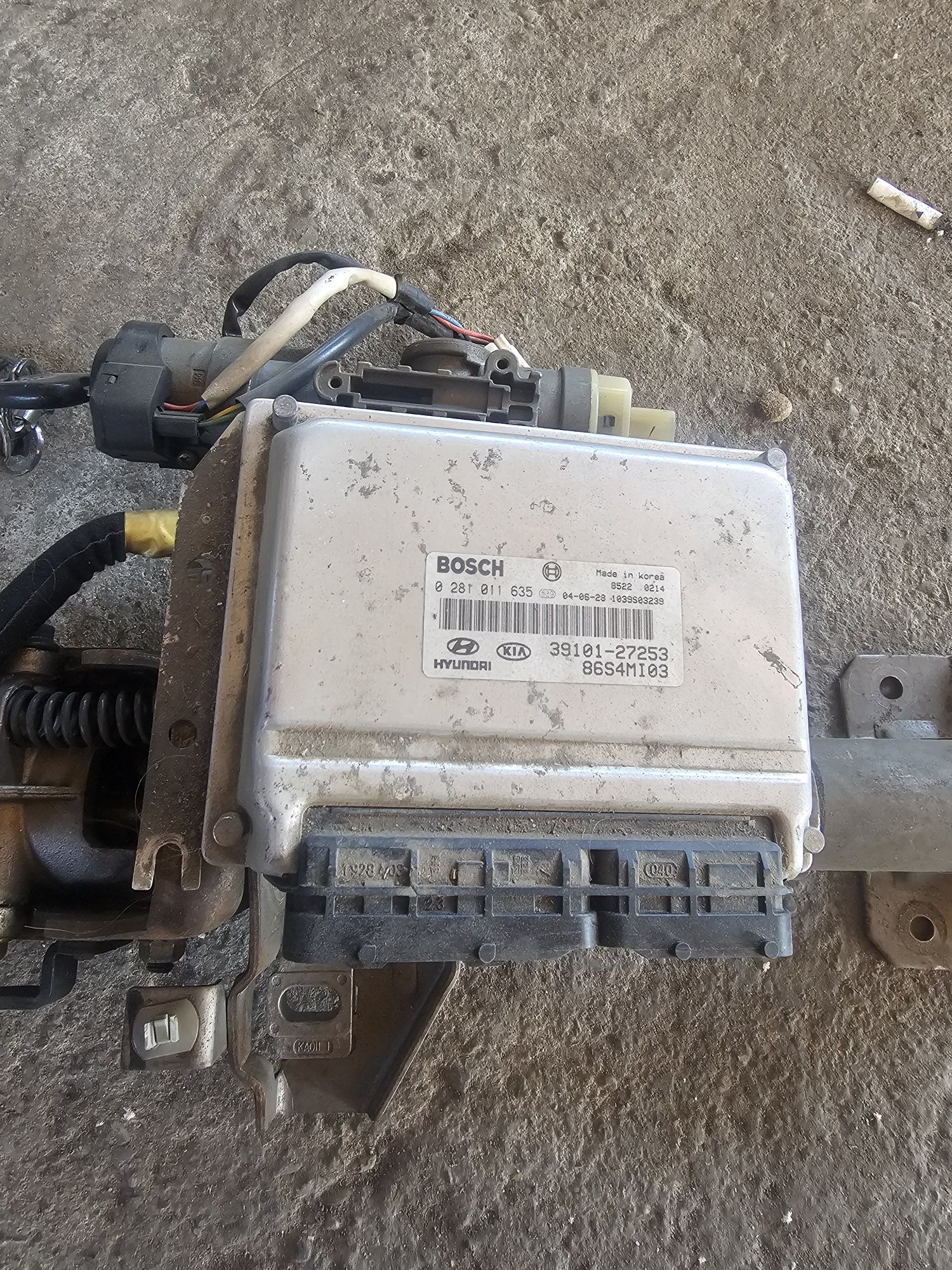 Kit pornire Calculator motor(ecu) hyundai sante fe 2.0 crdi cod 39101-
