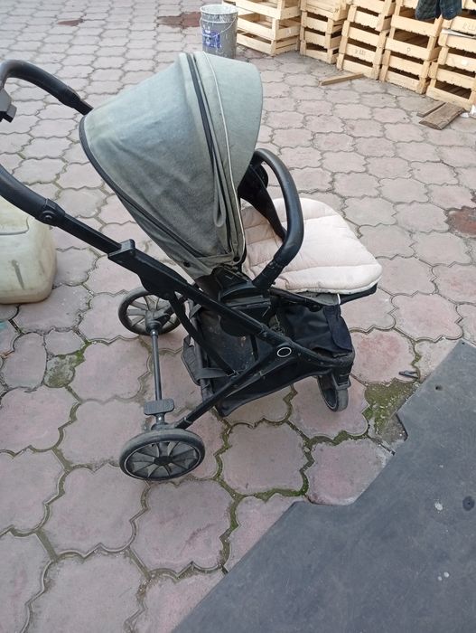 Продам коляску прогулочная