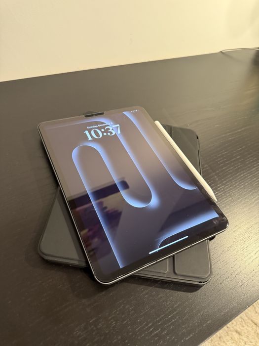 iPad Pro 11” Gen 3 + Apple Pencil 2 – ca nou, Wi-Fi + Cellular, Negru