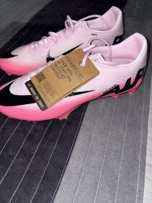 Ghete de fotbal mărimea 43