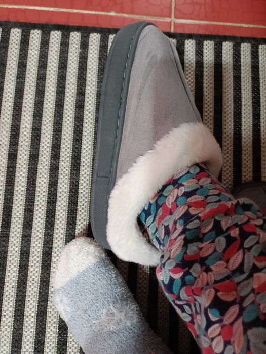 Papuci de casă super călduroși