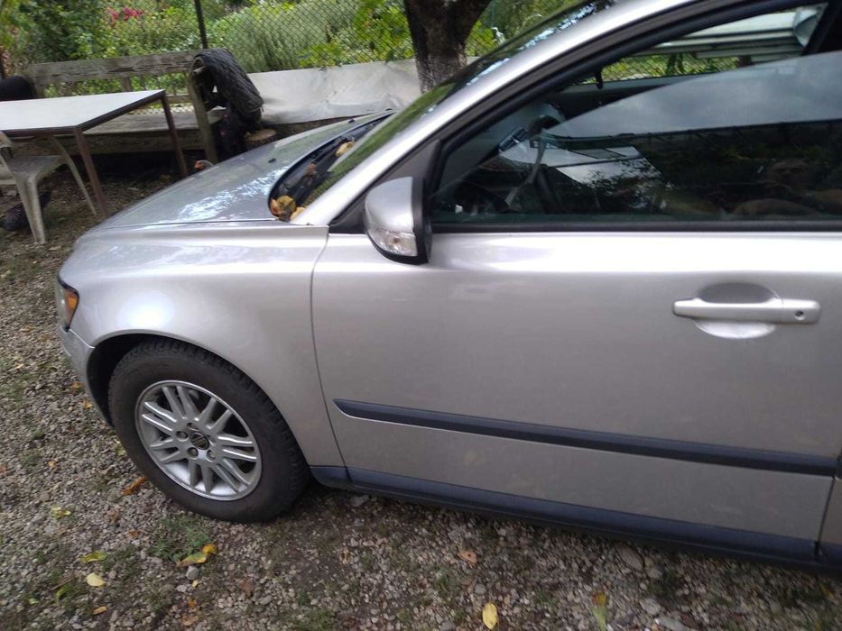 De vanzare Volvo V50 1.6 Diesel 2006 si caroserie cu motor de rezerva