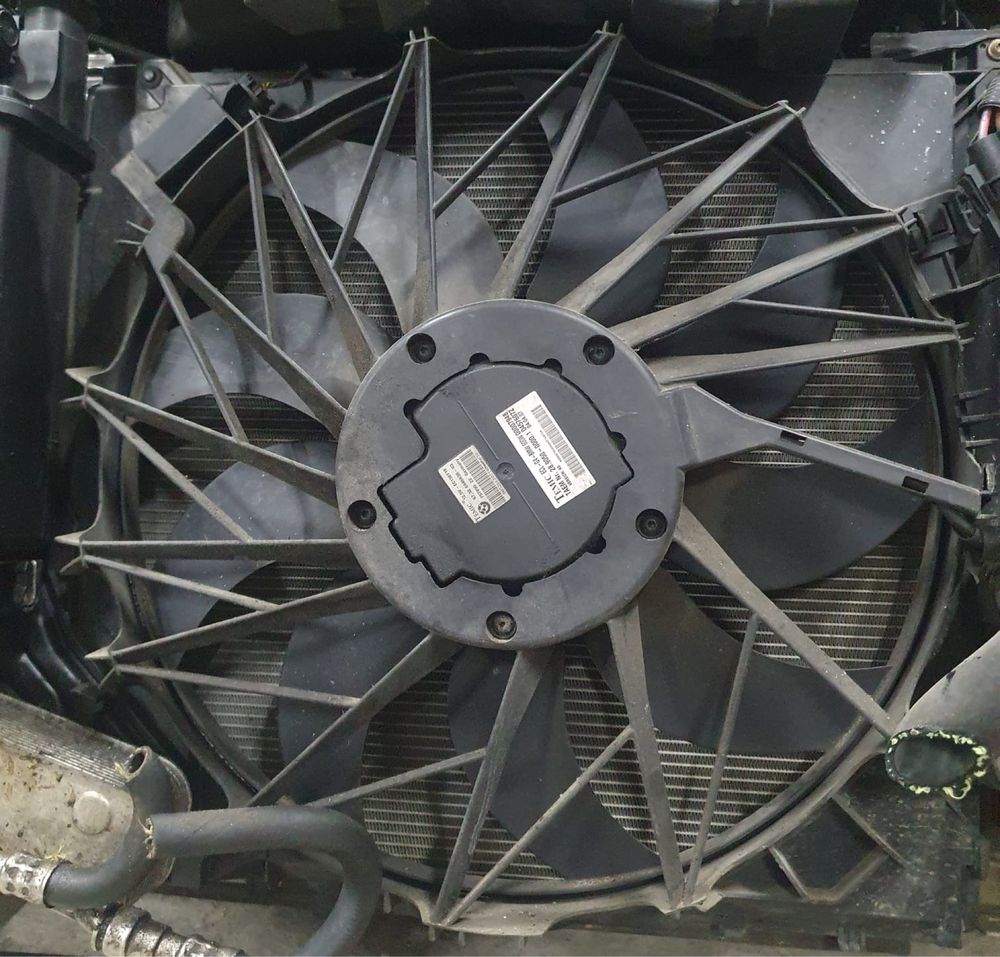 Вентилятор БМВ Х3 Е83.