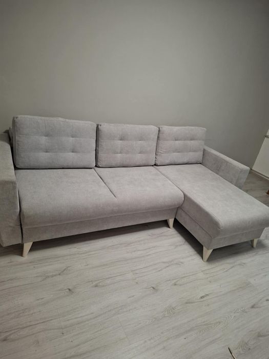 Vand Canapeaua Extensibila Noua!!