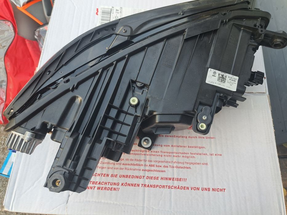 Ляв фар за Volkswagen PASSAT B8  MATRIX Full LED