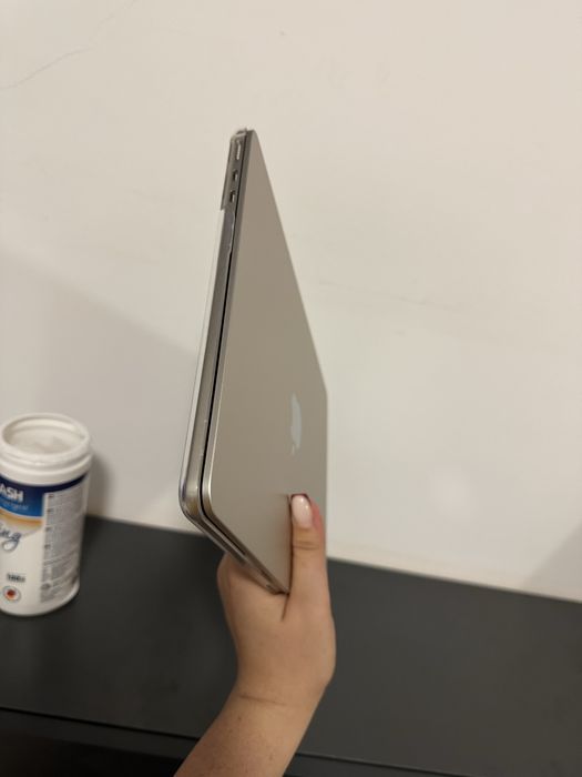 Mcbook Air 13 inch M2