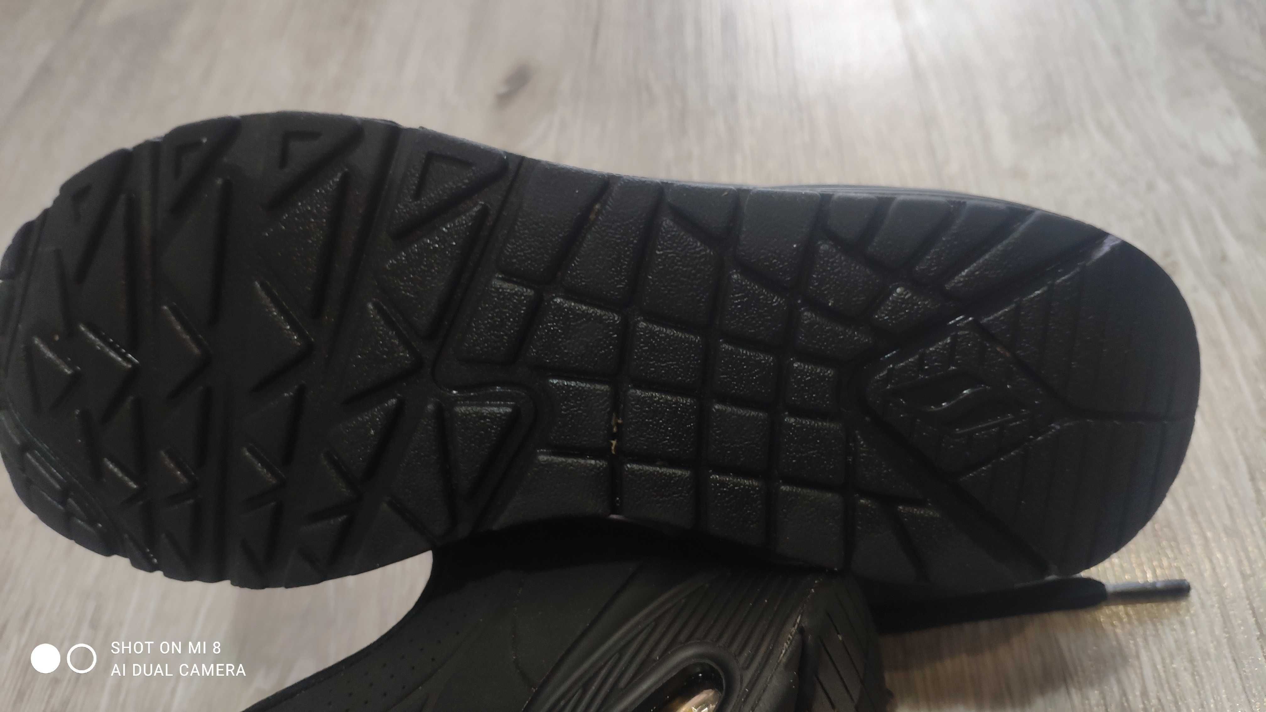 SKECHERS Uno Stand on Air Маратонки