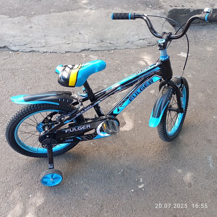 Bicicleta aproape noua