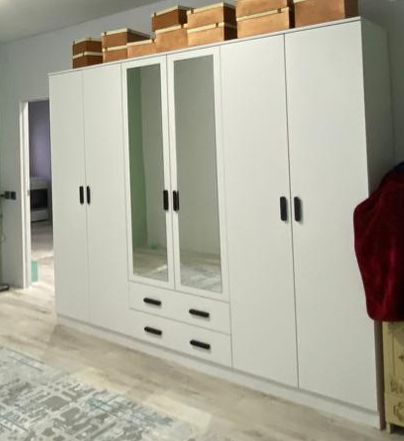 Продам шкаф в хорошем состоянии. Цена 100.000 тг.