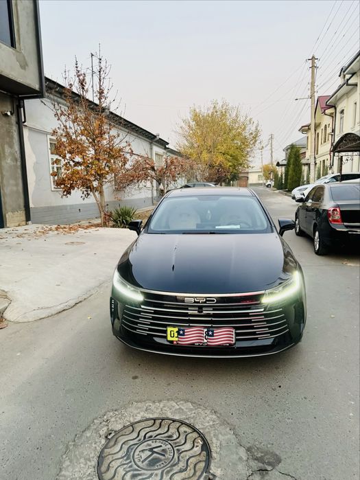 Byd chazor hybrid 2025