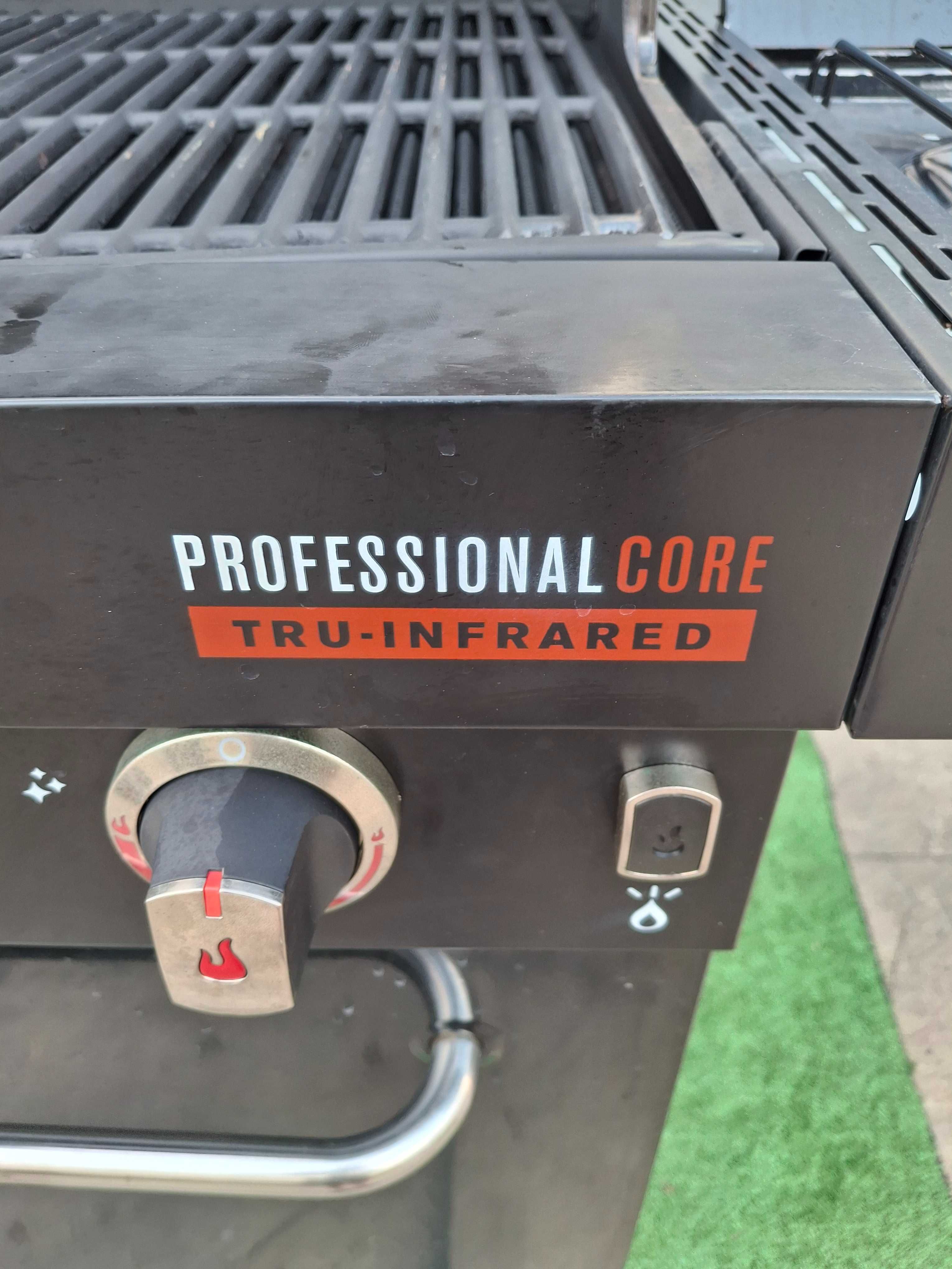 Газово барбекю Char-Broil Professional
