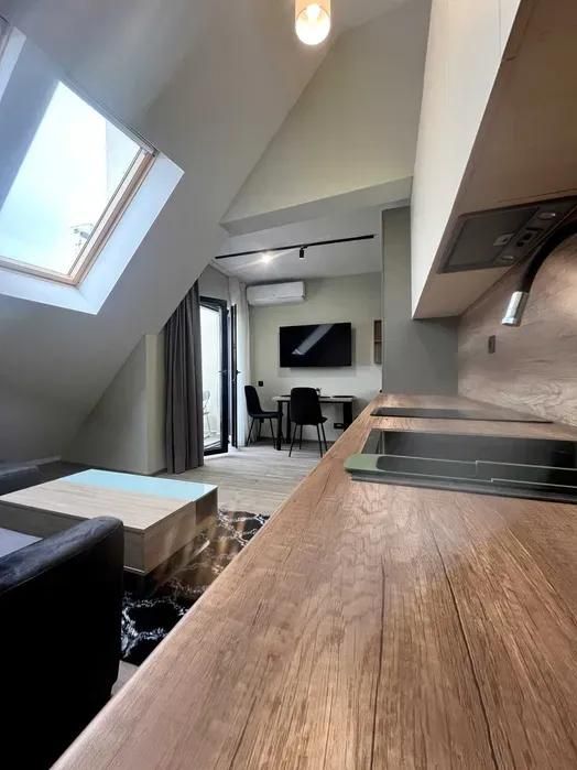 Дава се под наем Двустаен апартамент в Пловдив, Кършияка - 60 кв.м за 550 € - Снимка #2