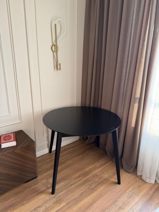 Продам стол новый в отличном состоянии 180.000