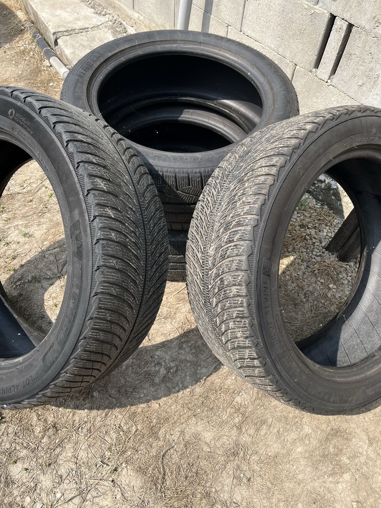 Гуми 18 зимни 2х2 245/45 r18