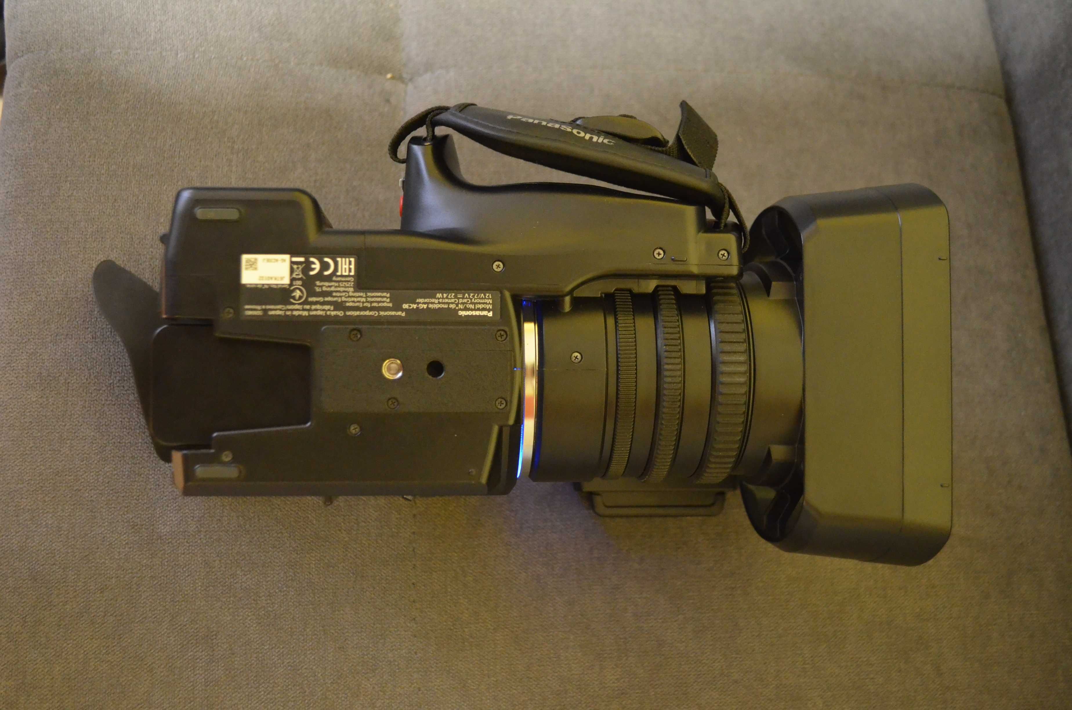 Видеокамера Panasonic AG-AC30 с подарък 64gb 170 MB/s карта памет