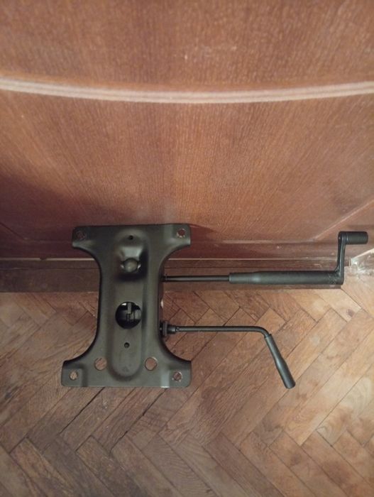 Части за офис стол