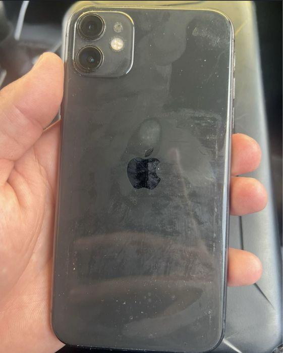 Продам айфон 11 цвет black 128гб состяние емкость 70% за 80000 тенгеее