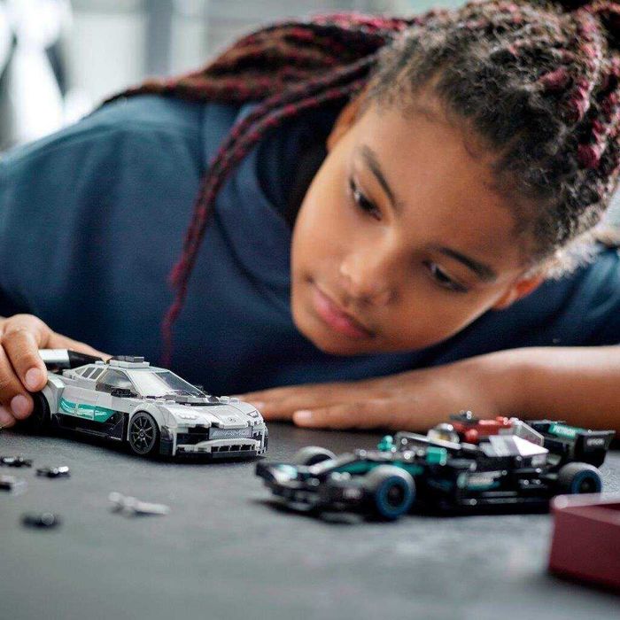 LEGO Speed Champions 76909 — Mercedes-AMG F1 W12 & AMG Project One