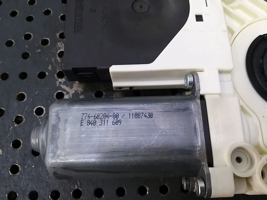 Motoras macara dreapta fata seat leon 1p 1p0837402d 1t0959702f 1k0959792l 7746020400