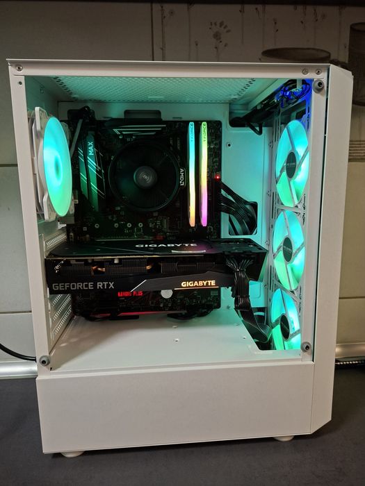PC Ryzen 7 5700G cu RTX 3070