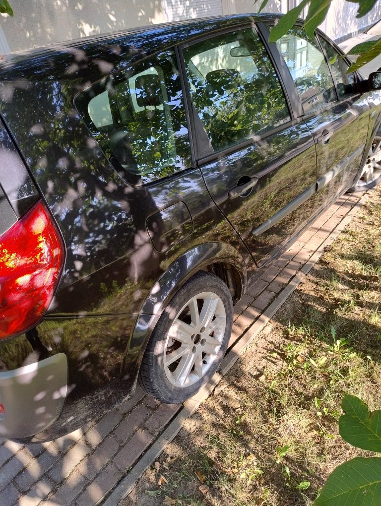 Vând Renault Grand Scenic