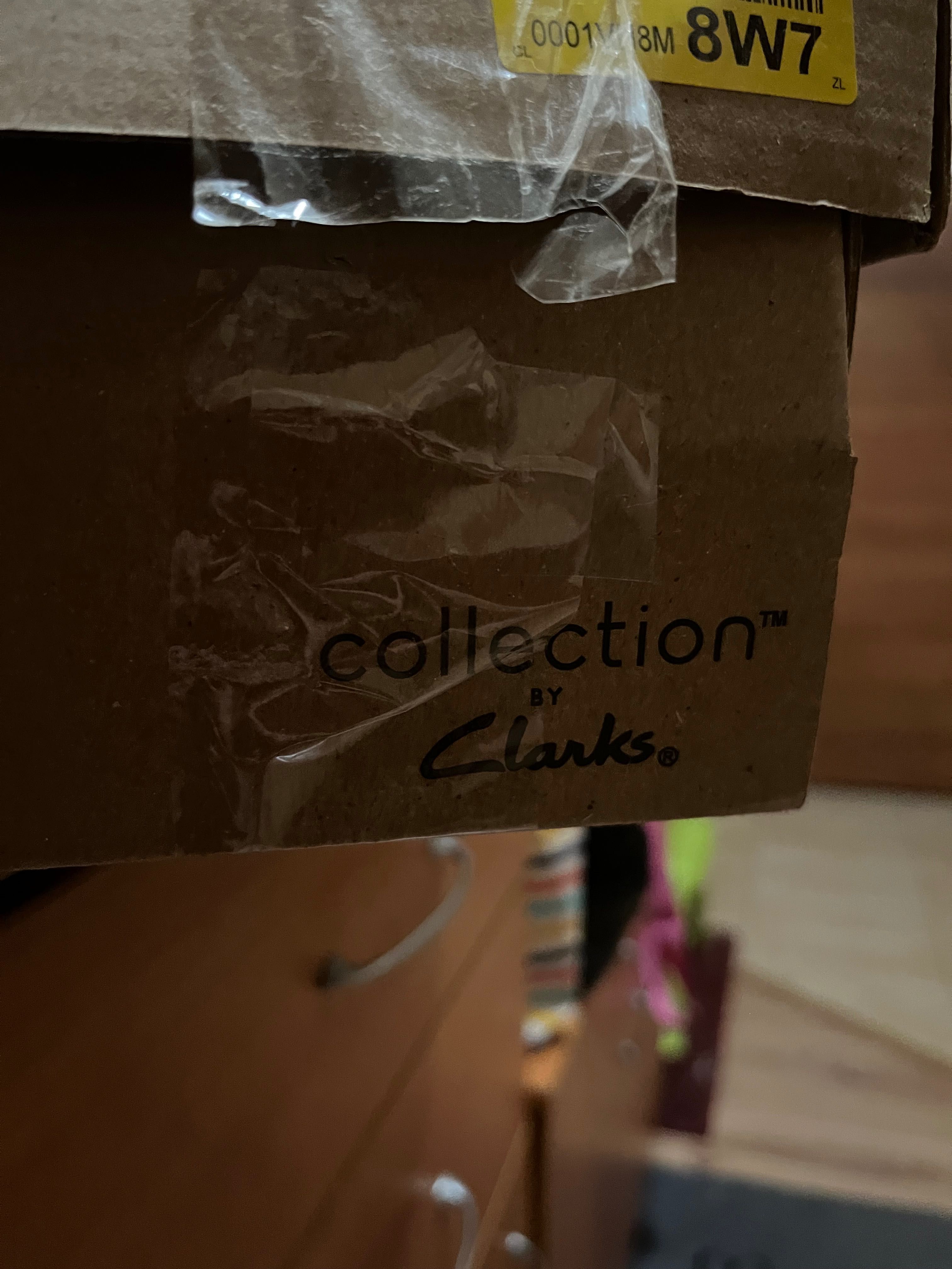 Боти с връзки Clark’s