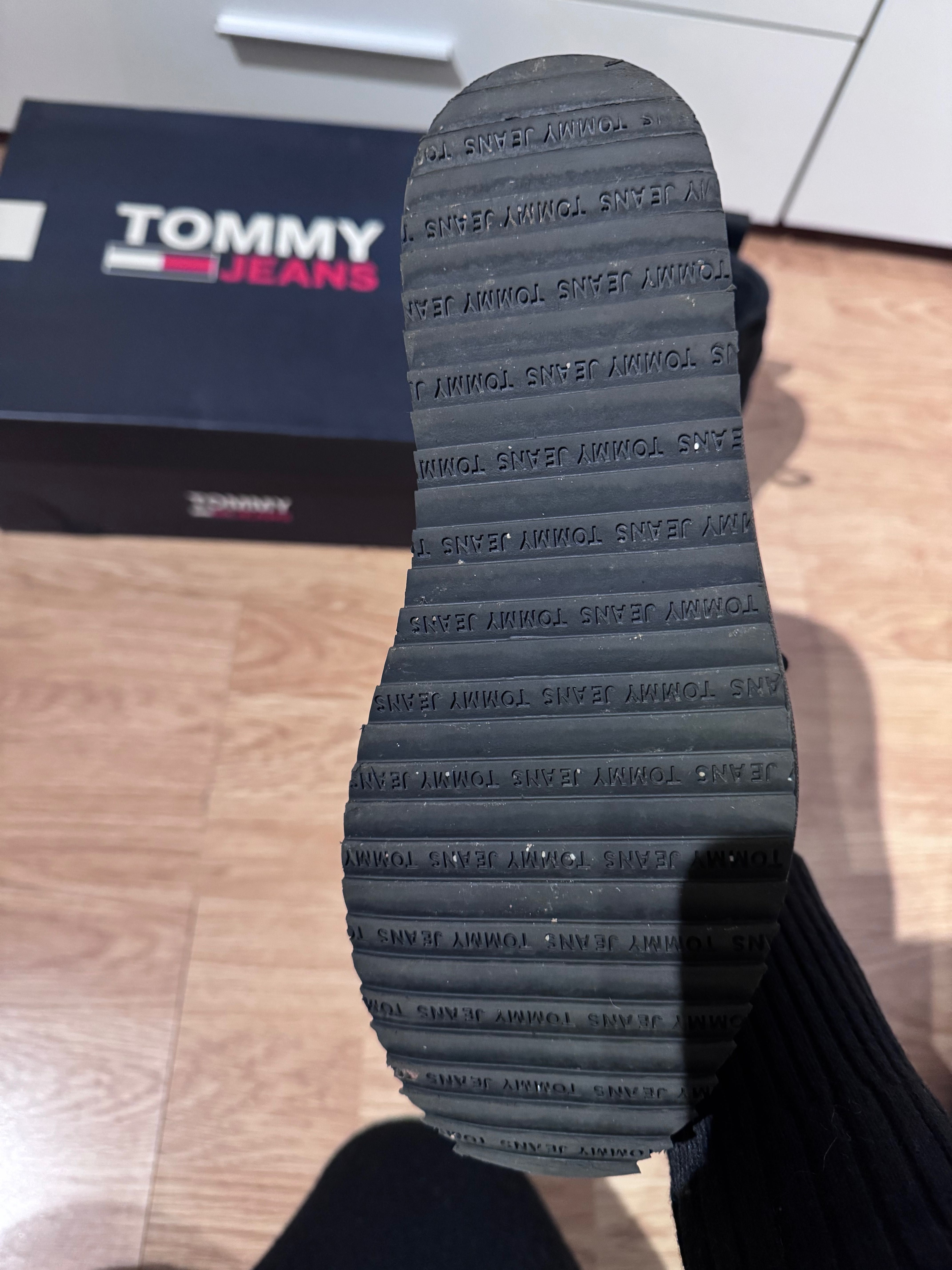 Зимни апрески/боти Tommy Hilfiger