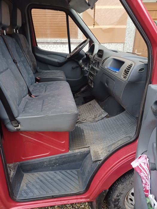 Vând microbuz Mercedes sprinter