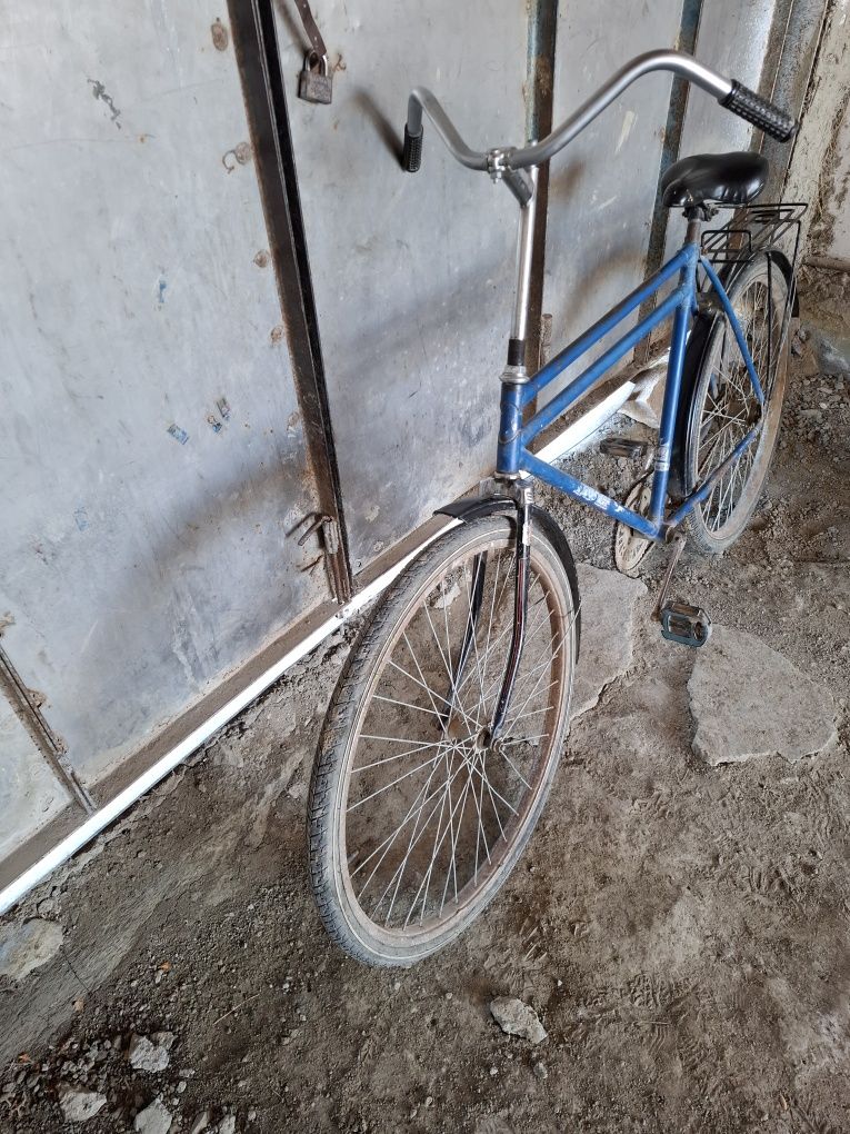 Ural velosiped sotiladi