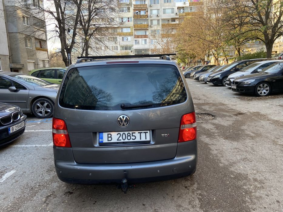 VW Touran 2.0 140кс