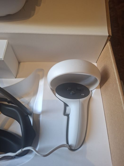 VR meta Quest 2 очила 128 gb