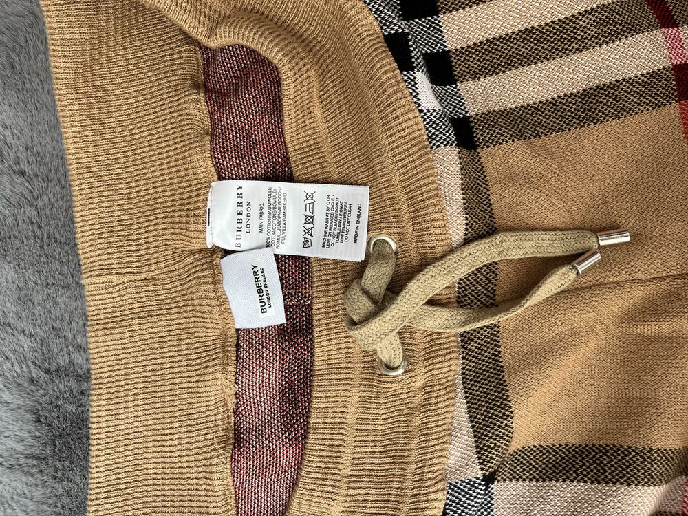 Compleu Burberry
