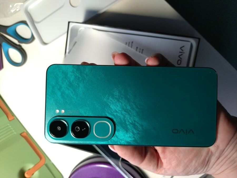 Продам телефон VIVO V 40Lite 128gb, в идеальном состоянии!