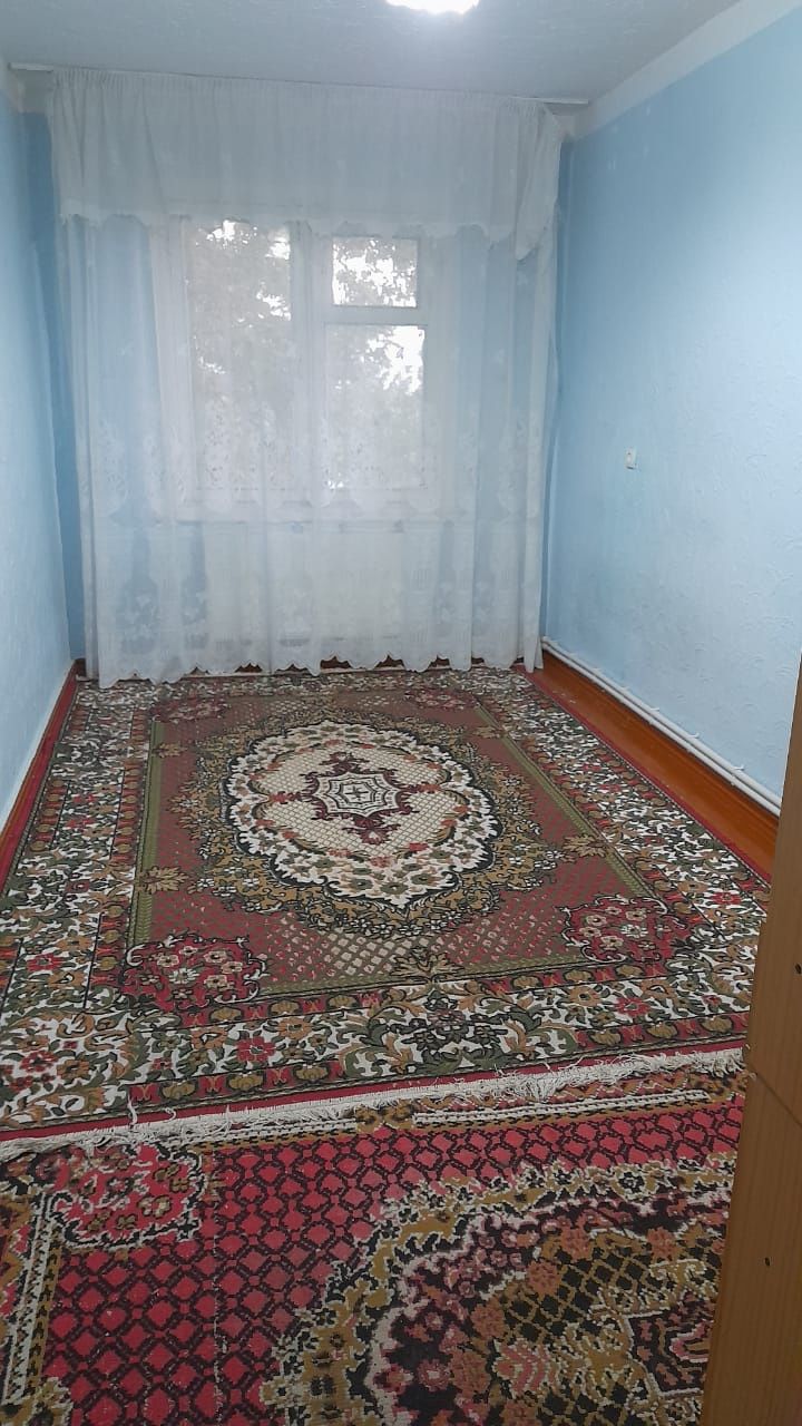 Квартира сотилади. Мадният 9а