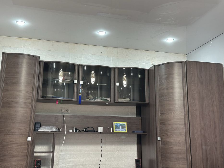 Горка шкаф в отичном состояни продам