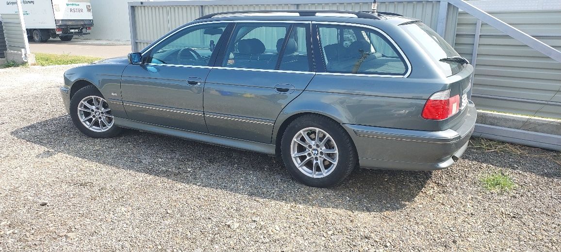 BMW E39 FL 520d din 2003