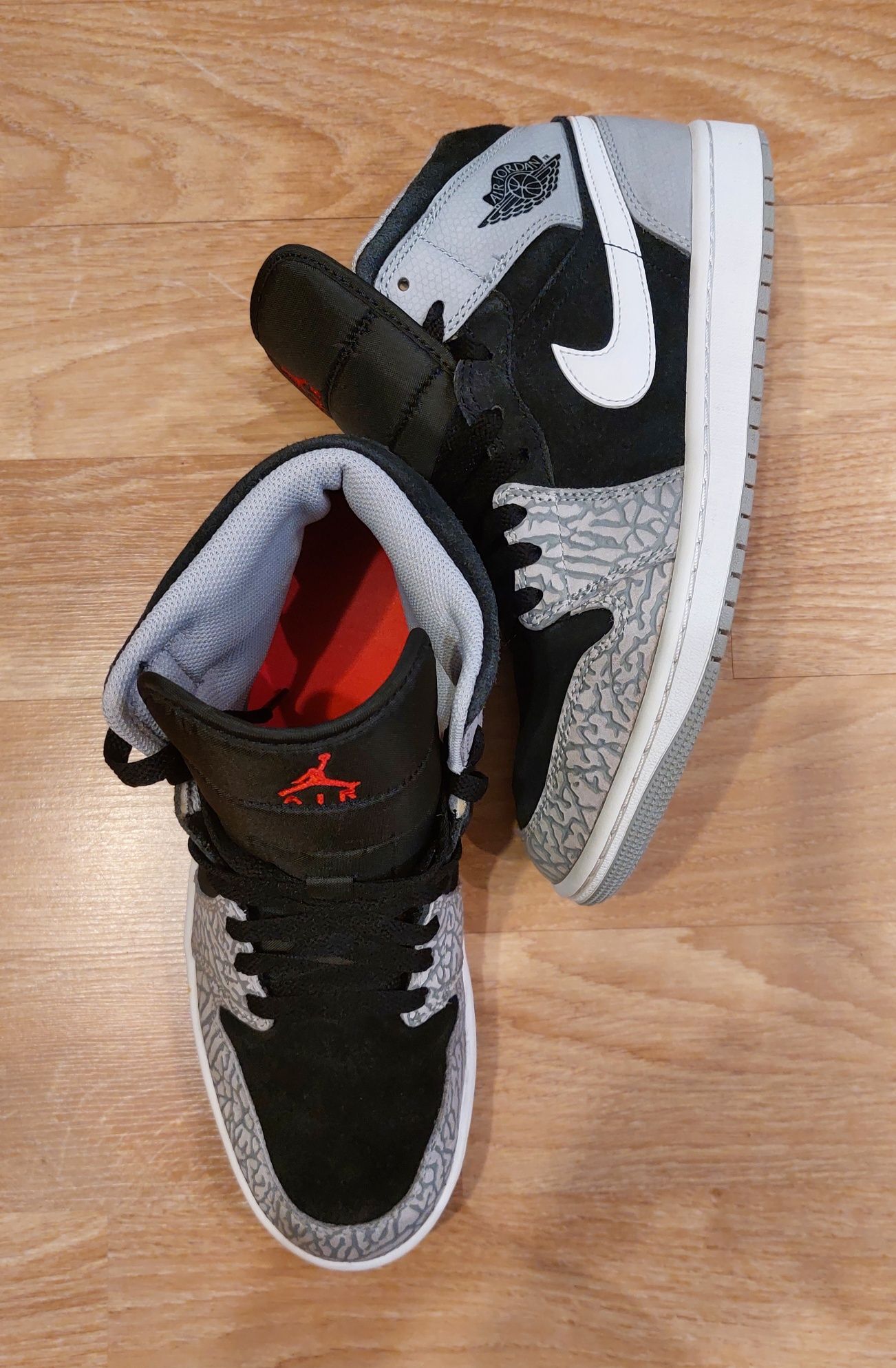 Air Jordan 1 Mid
Elephant Print