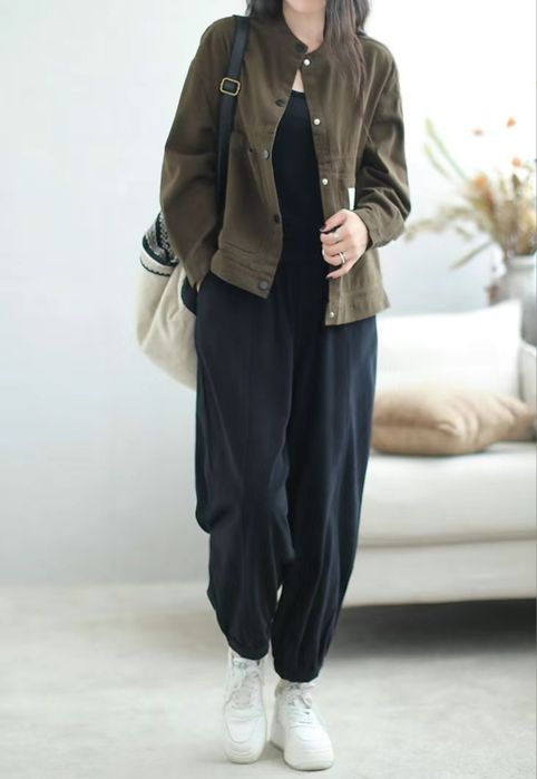 Куртка димесезонная цвет хаки. Платье шифон . Кардиган тёплый