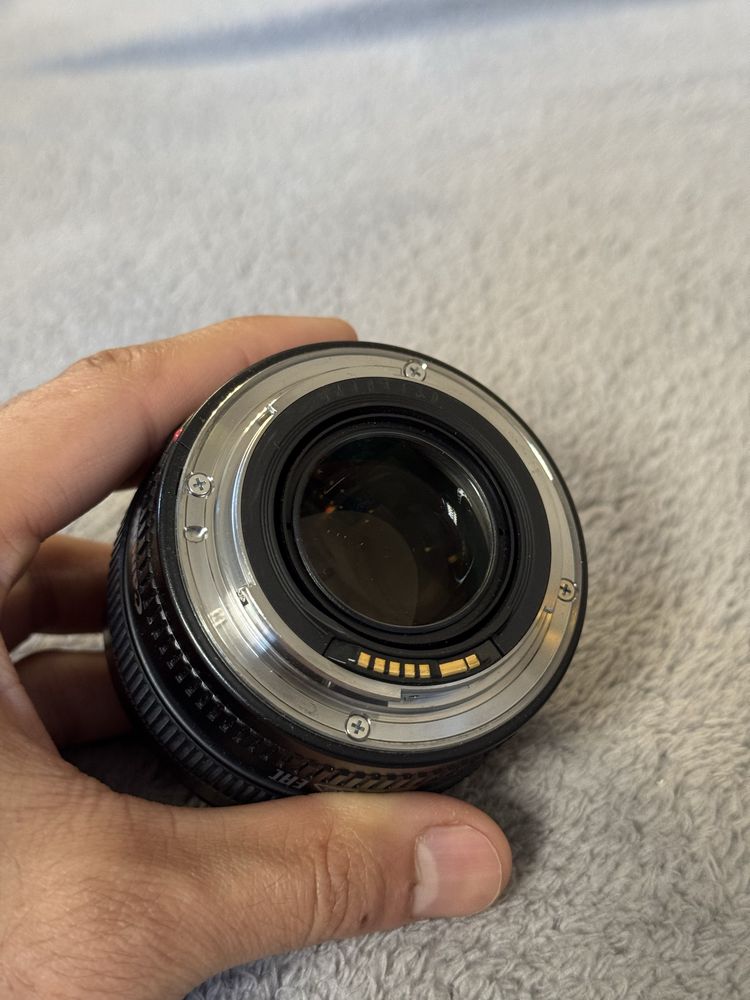 Продам canon 50mm 1.4