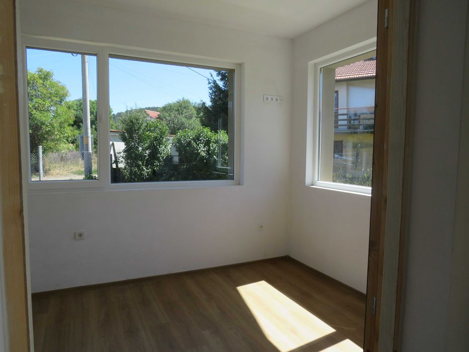 Тристайна къща в село Продановци/ реф.  № 1000-396