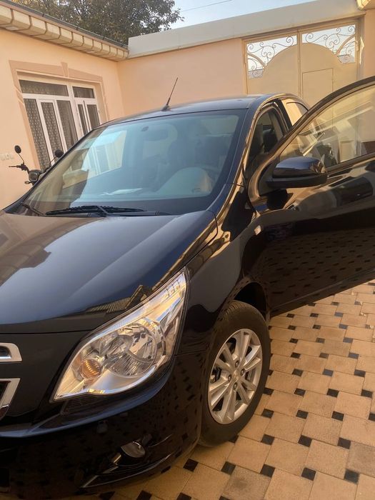 Kobilt sotiladi idiyal