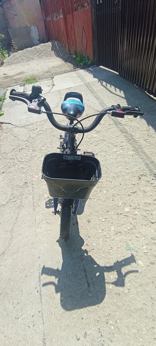 Vând bicicleta copii