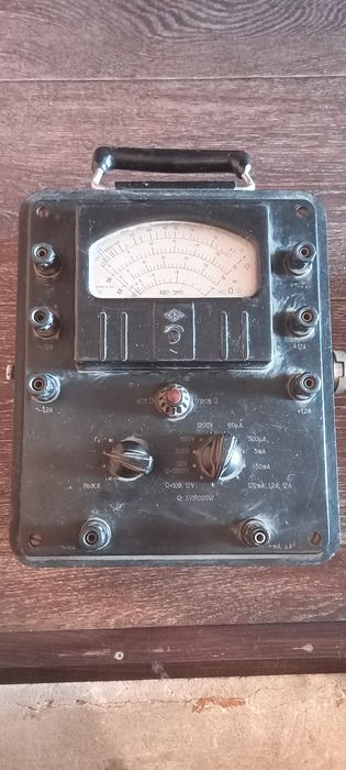 Продам старинный вольт метр