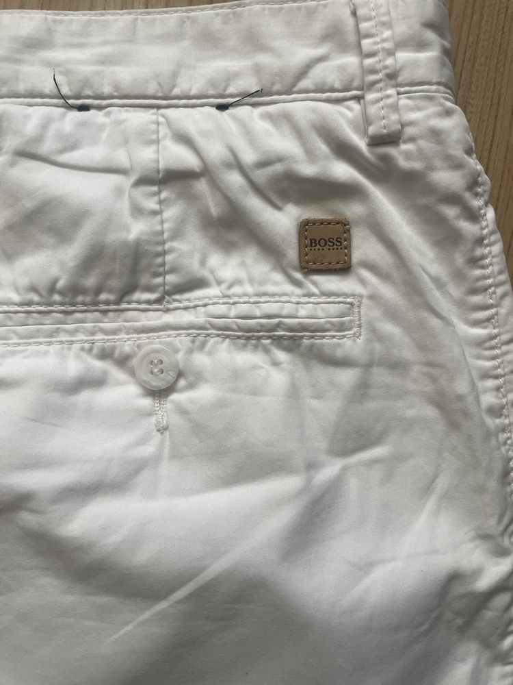 HUGO BOSS/мъжки къс панталон 53/W38
