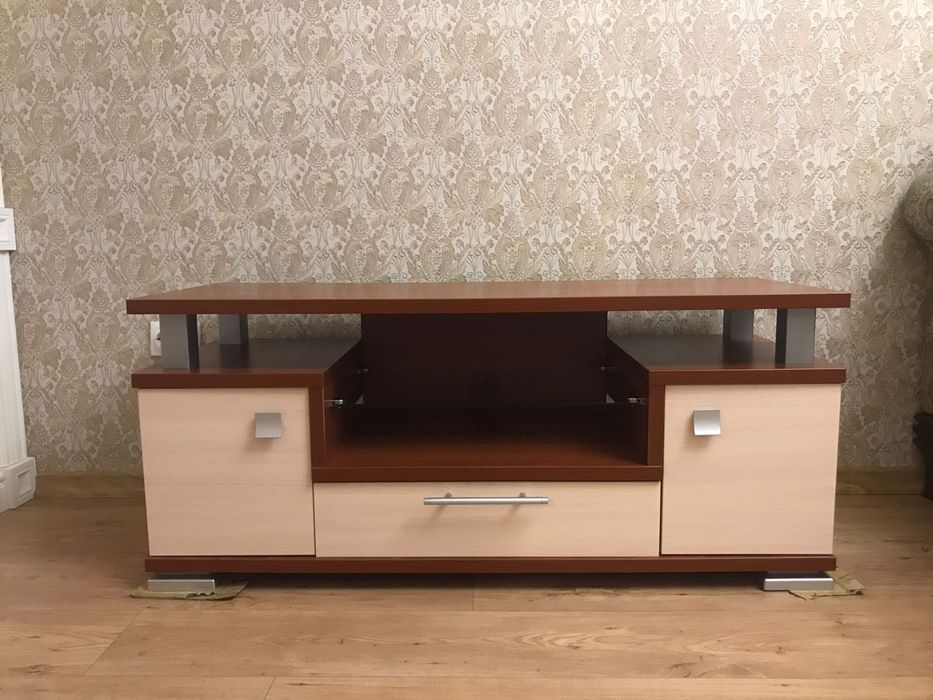 Продам ТВ тумбу